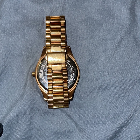 Michael Kors watch - Picture 3 of 4